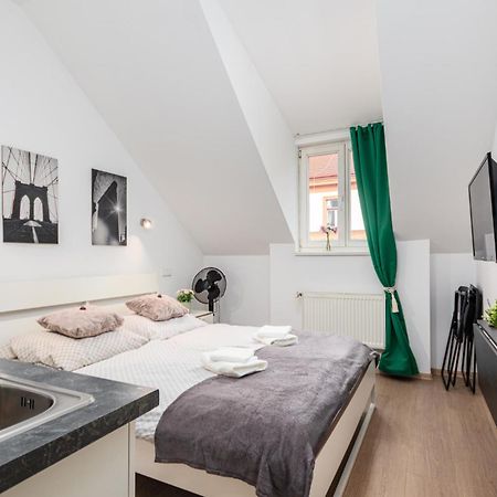 Private Retreat Close To Stations In Praha 3 Zewnętrze zdjęcie